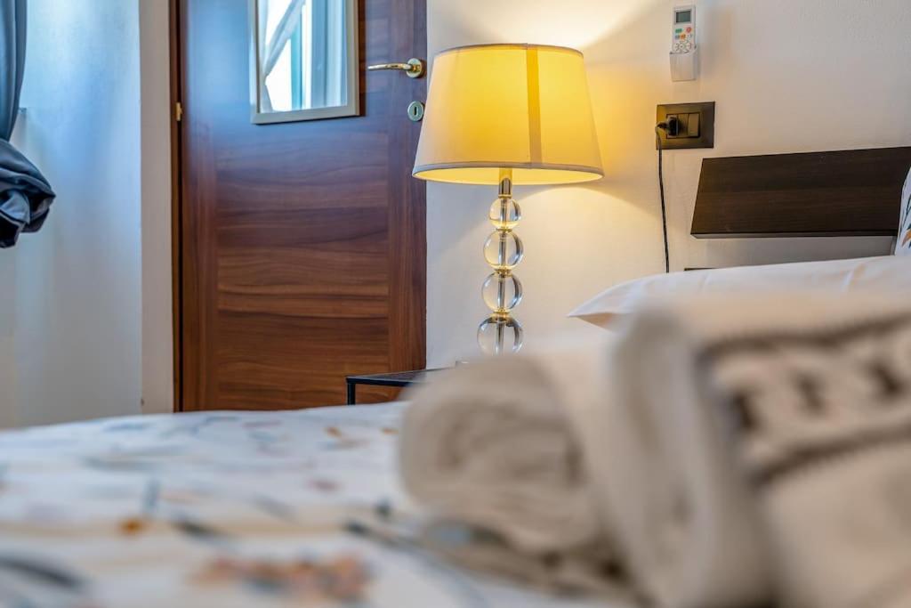 Appartamento Borgo Antico Paruzzaro Exterior photo
