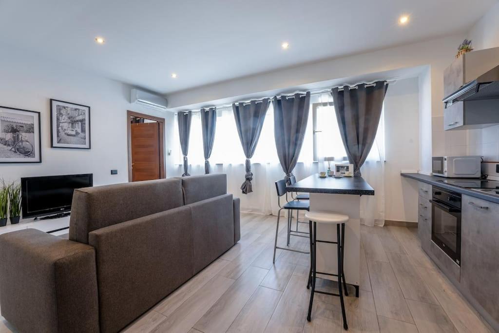 Appartamento Borgo Antico Paruzzaro Exterior photo